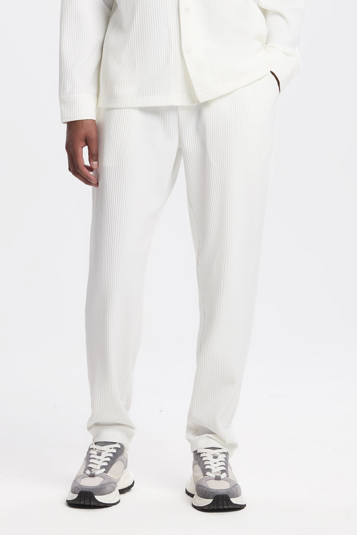 THE PLEATED LONG SET