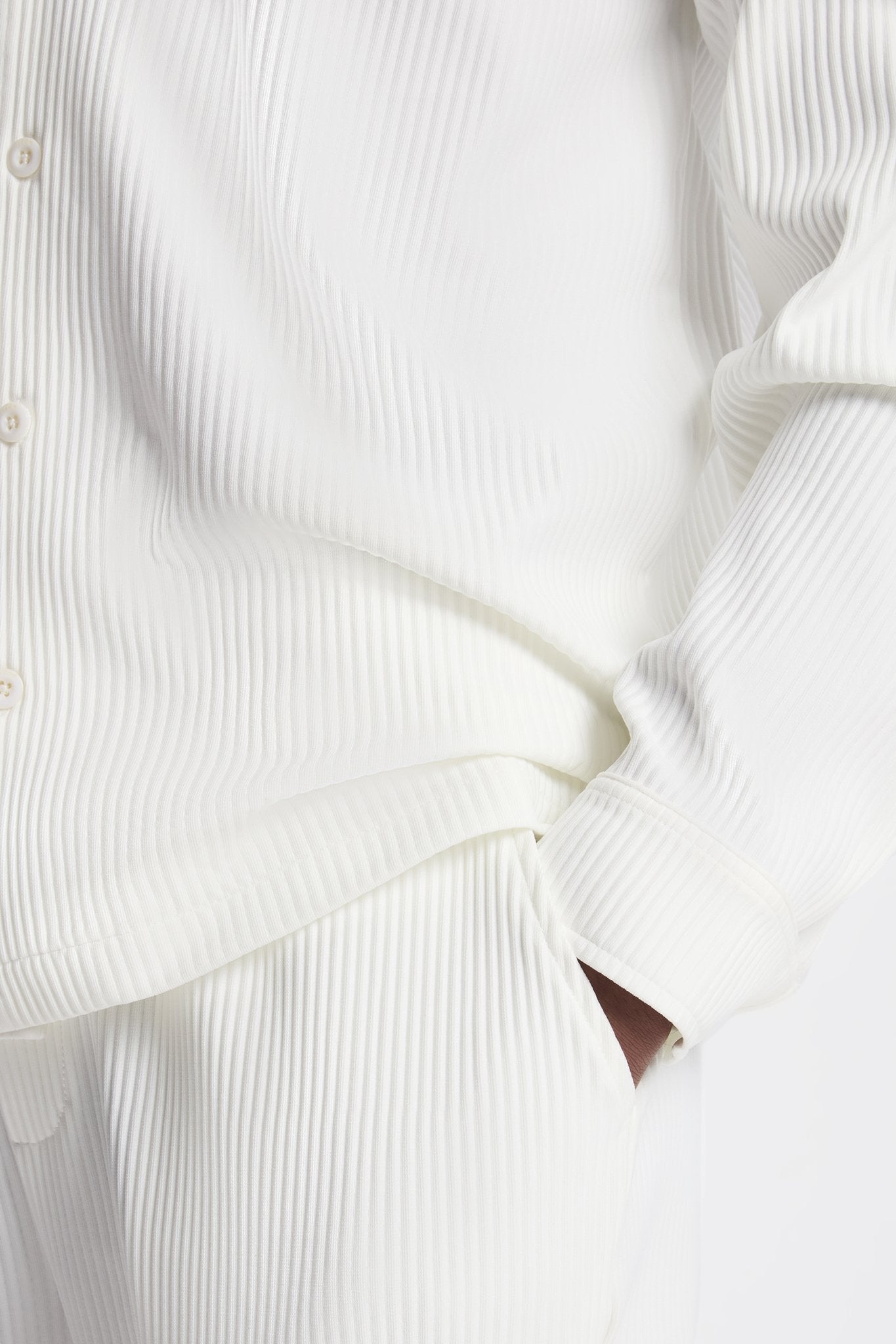 THE PLEATED LONG SET