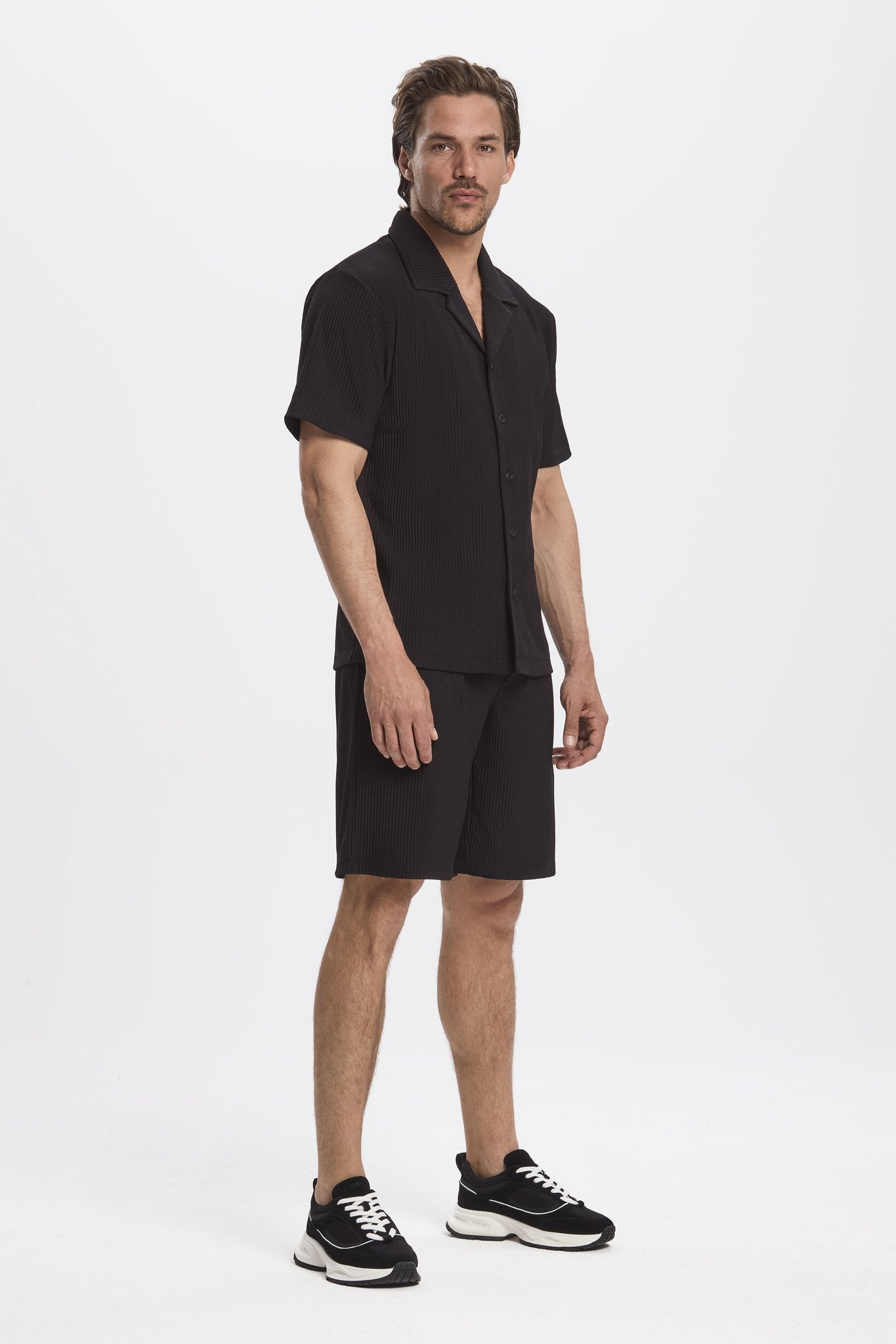 THE PLEATED SHORT SET