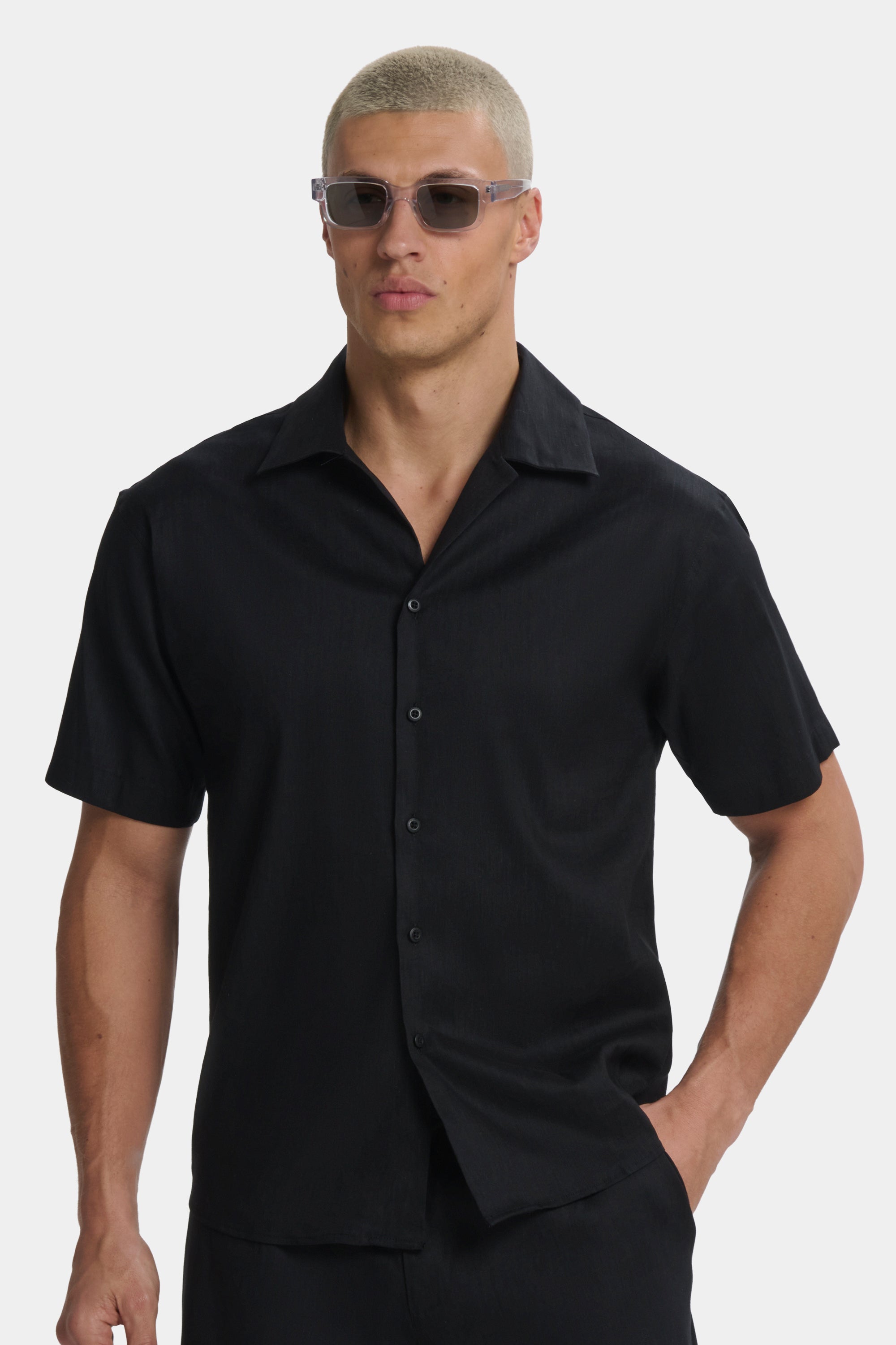 #color_Black