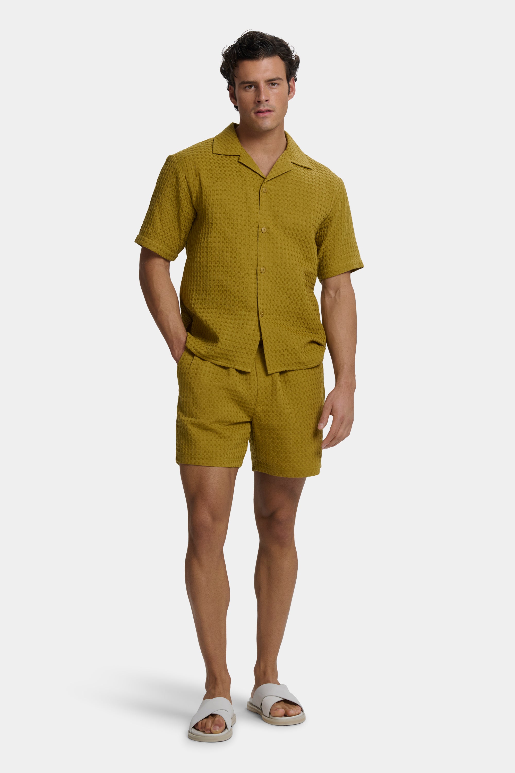 #color_Khaki