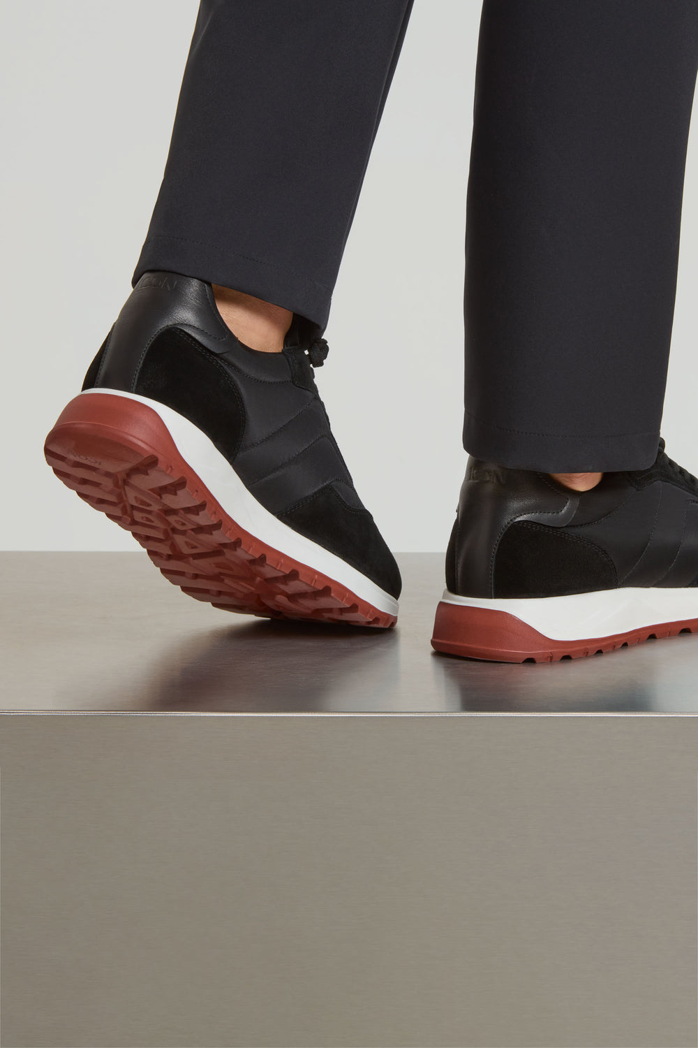THE 365 RUNNER