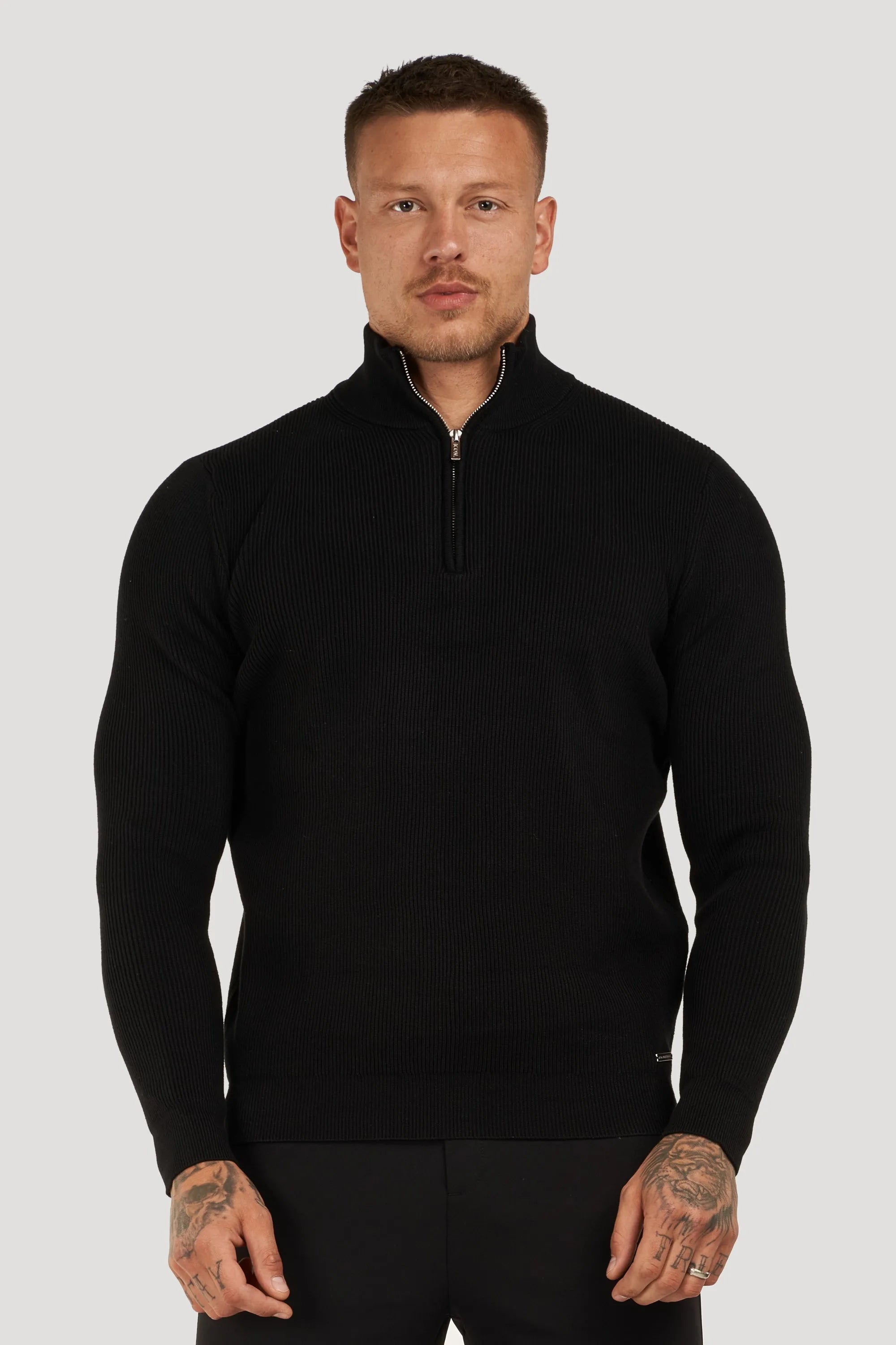 THE RENZO HALF ZIP SWEATER - ICON. AMSTERDAM